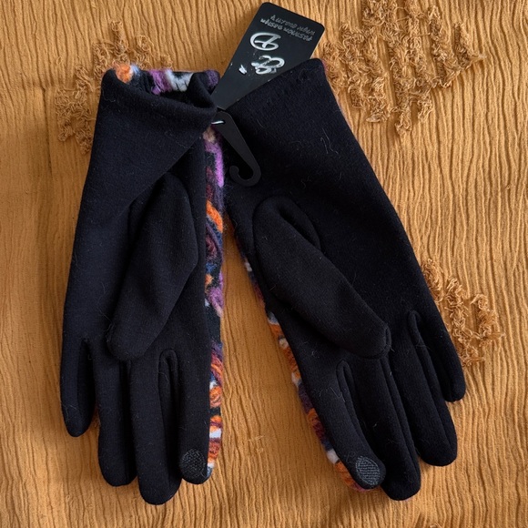 Women’s Winter Accessories Set - Picture 5 of 9